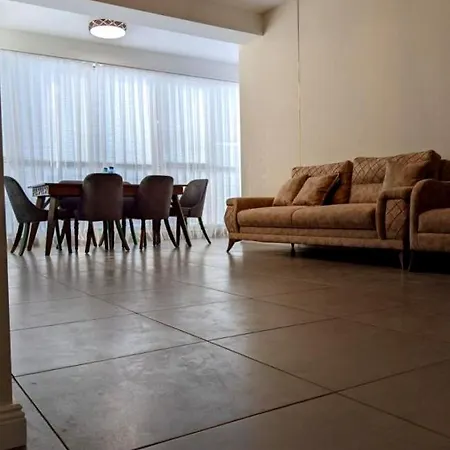 Maison Chic Avec Euro-Renovation+Garage *